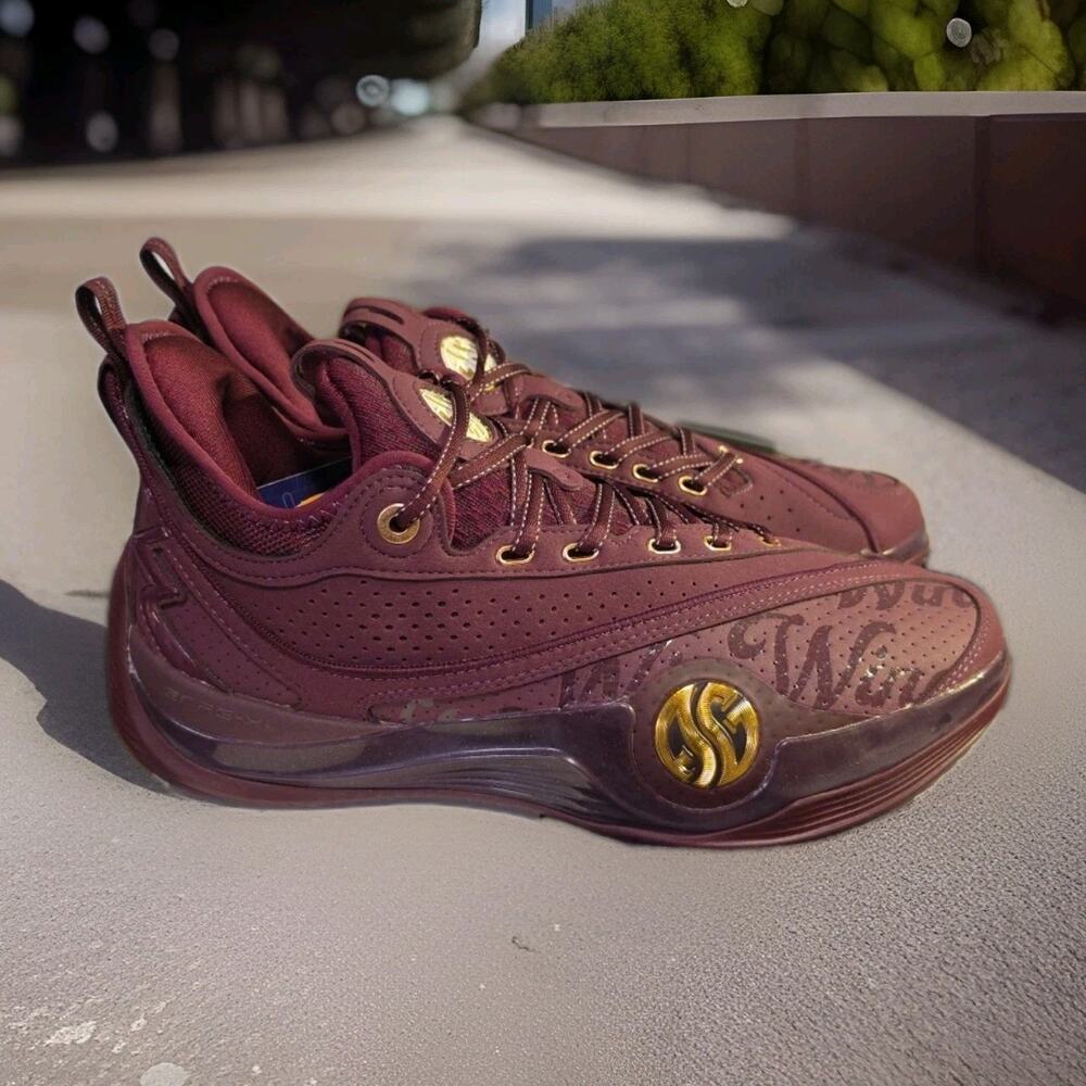 361 degrees basketball shoes size 9M Zen 6 PRM